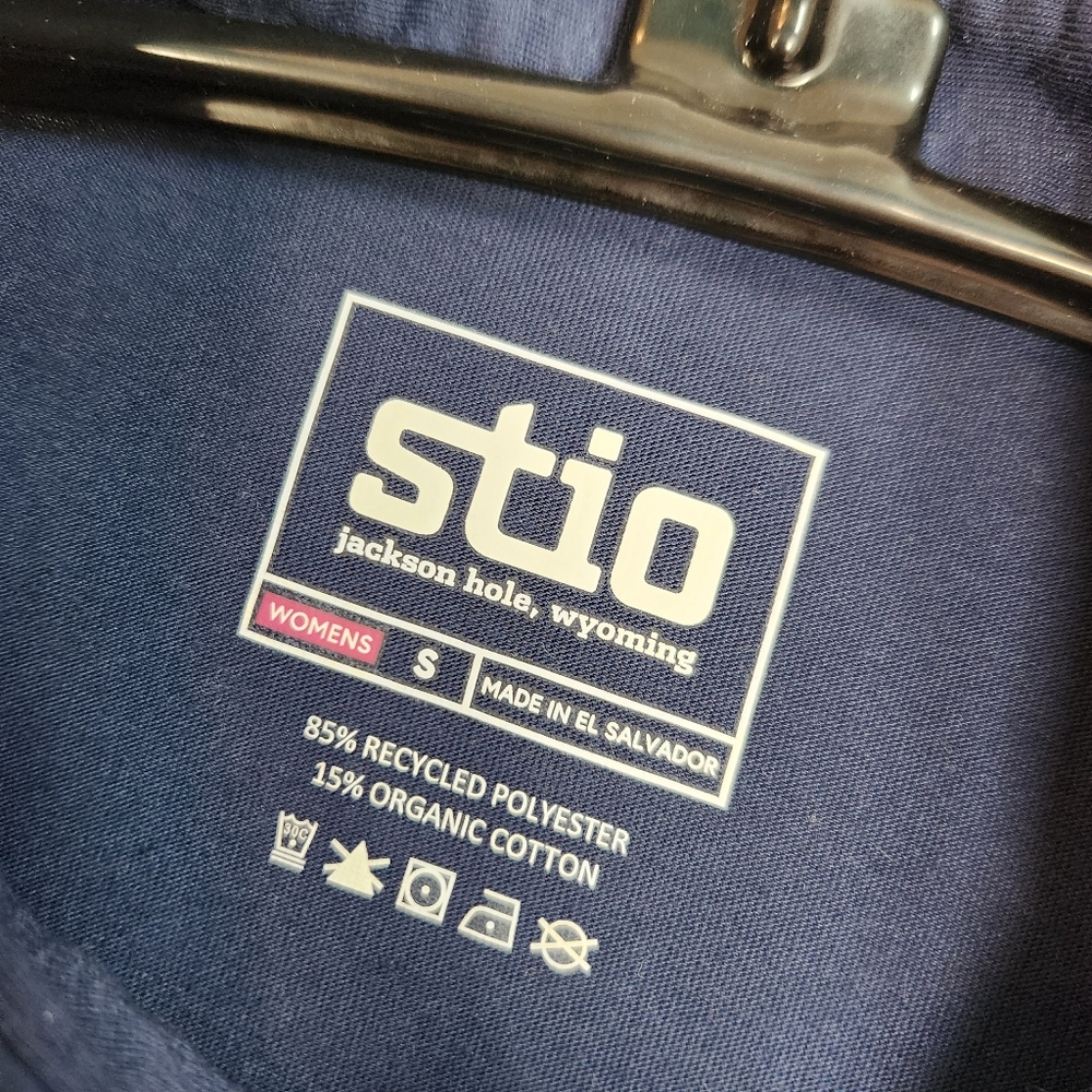 Stio Women's Divide Button-Up Tee w/ White Pineapple Logo & Roll-Tab Sleeves, S - Picture 3 of 7